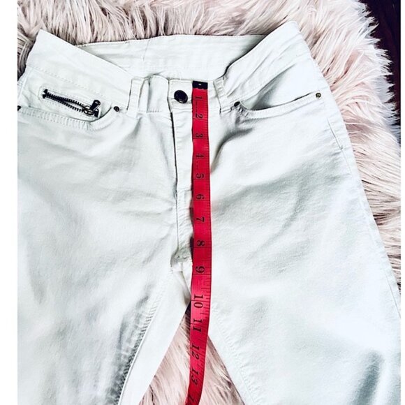 Vintage ZARA White Denim Jeans with Ankle Zipper - Picture 13 of 16